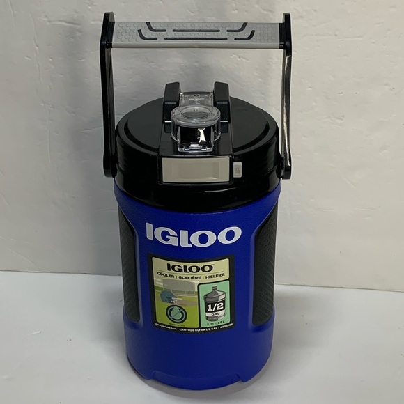 Igloo Latitude Ultra Pro Water Jug 2 Qt Blue New - Picture 2 of 14